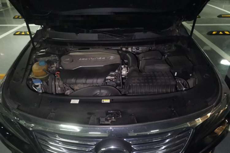 Used GAC Trumpchi GA8 2017 320T Luxury Edition Engine Bay