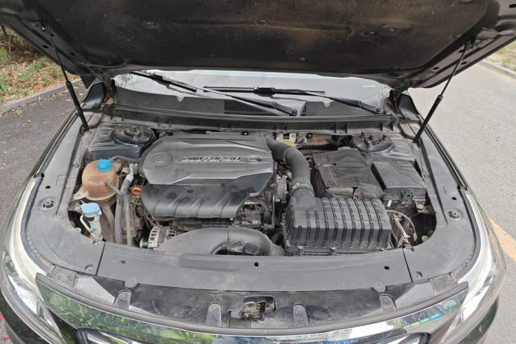 Used GAC Trumpchi GA8 2017 280T Deluxe Edition Engine Bay
