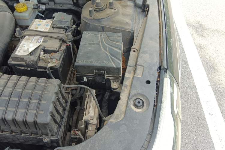 Used GAC Trumpchi GA8 2017 280T Deluxe Edition Engine Bay Left