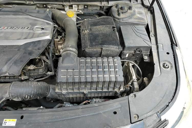 Used GAC Trumpchi GA8 2017 280T Deluxe Edition Engine Bay Left