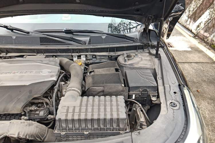 Used GAC Trumpchi GA8 2017 280T Deluxe Edition Engine Bay Left