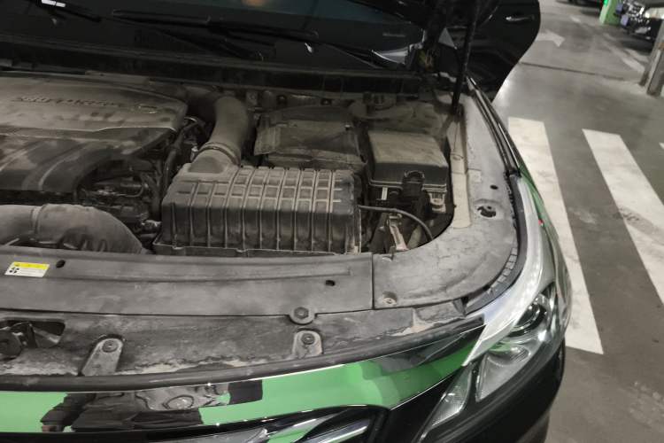 Used GAC Trumpchi GA8 2017 280T Deluxe Edition Engine Bay Left