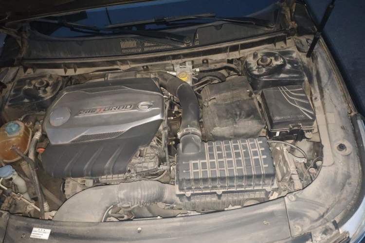 Used GAC Trumpchi GA8 2017 280T Deluxe Edition Engine Bay Left