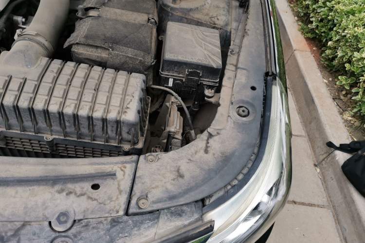 Used GAC Trumpchi GA8 2017 280T Deluxe Edition Engine Bay Left