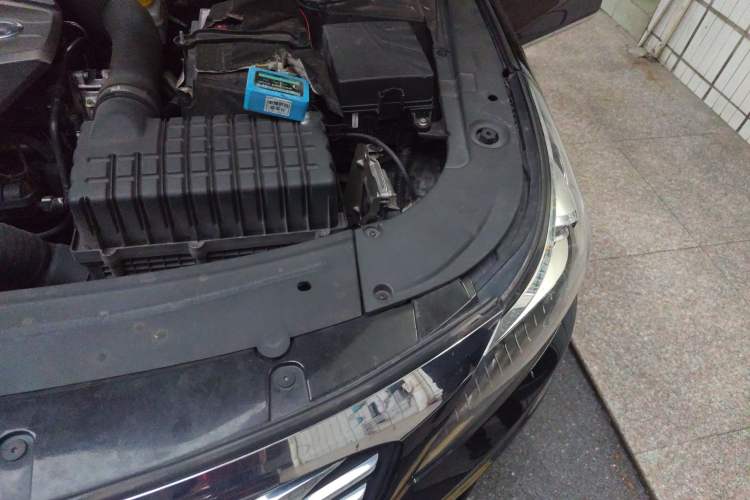 Used GAC Trumpchi GA8 2017 320T Luxury Edition Engine Bay Left