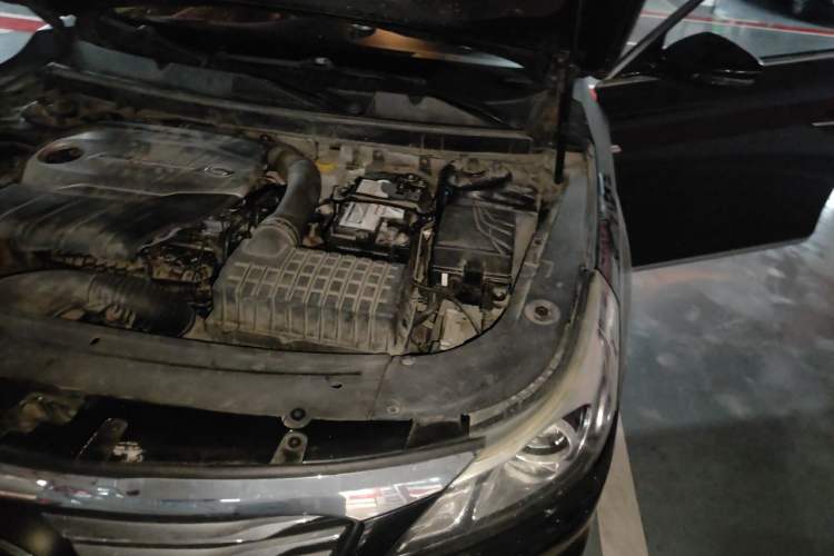 Used GAC Trumpchi GA8 2017 280T Deluxe Edition Engine Bay Left