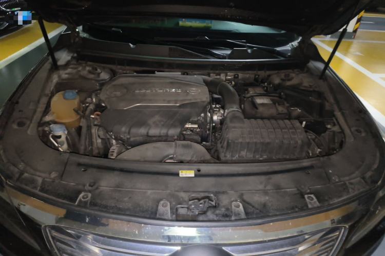 Used GAC Trumpchi GA8 2017 320T Luxury Edition Engine Bay