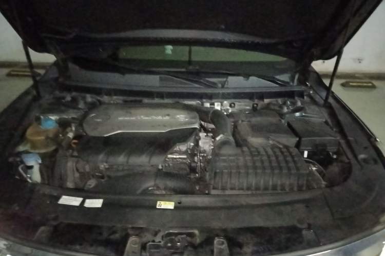 Used GAC Trumpchi GA8 2017 280T Deluxe Edition Engine Bay