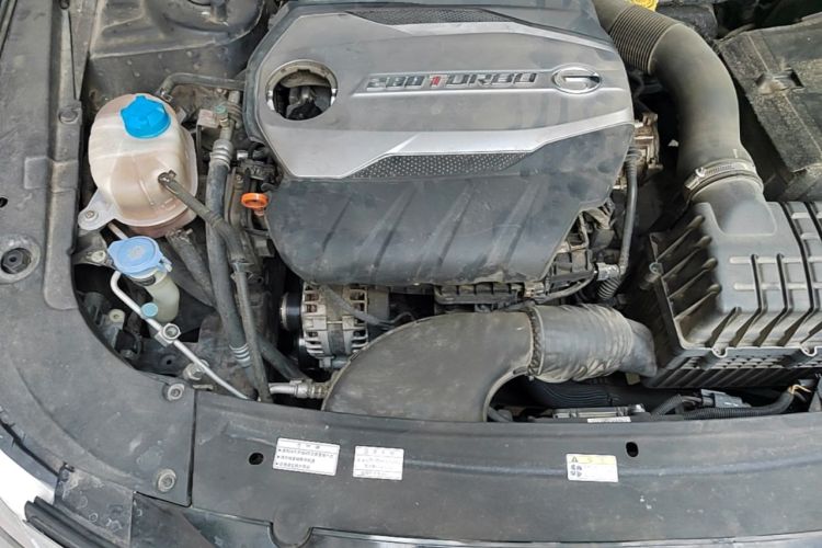 Used GAC Trumpchi GA8 2017 280T Deluxe Edition Engine Bay Right
