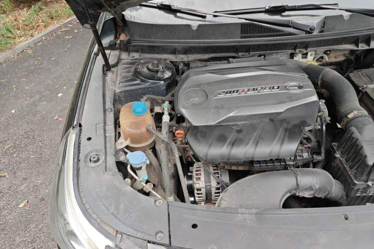 Used GAC Trumpchi GA8 2017 280T Deluxe Edition Engine Bay Right