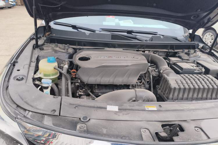 Used GAC Trumpchi GA8 2017 320T Smart Edition Engine Bay Right