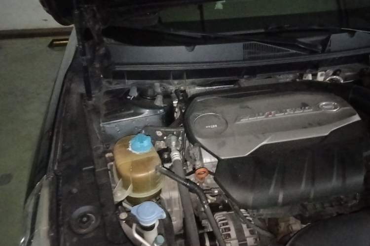Used GAC Trumpchi GA8 2017 280T Deluxe Edition Engine Bay Right