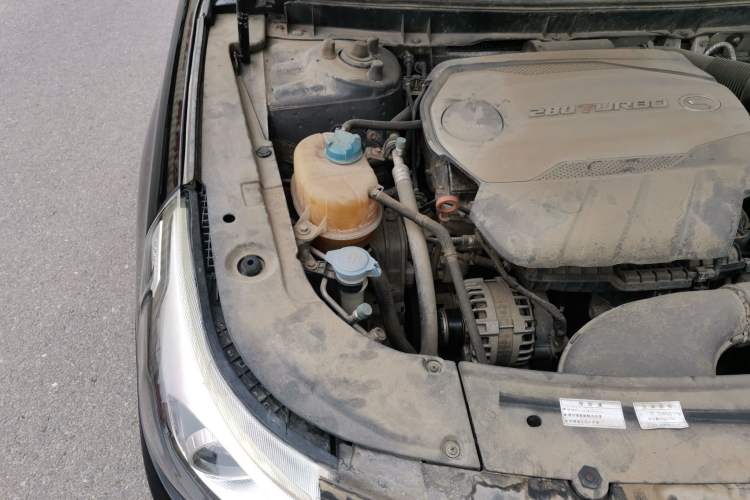 Used GAC Trumpchi GA8 2017 280T Deluxe Edition Engine Bay Right