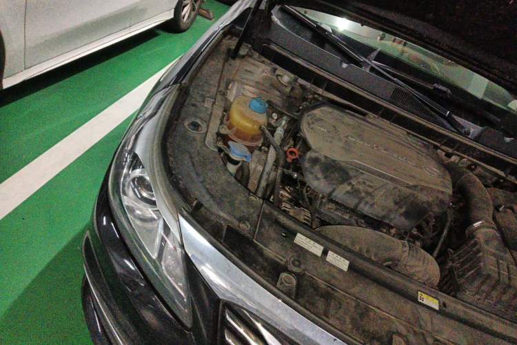 Used GAC Trumpchi GA8 2017 280T Deluxe Edition Engine Bay Right