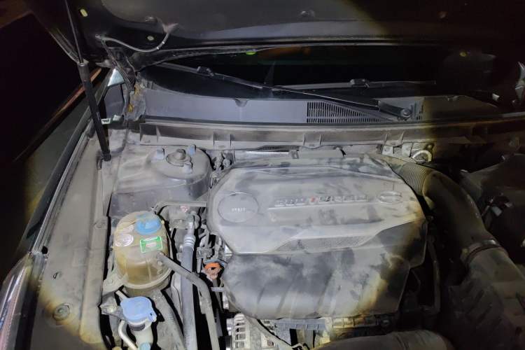 Used GAC Trumpchi GA8 2017 280T Deluxe Edition Engine Bay Right