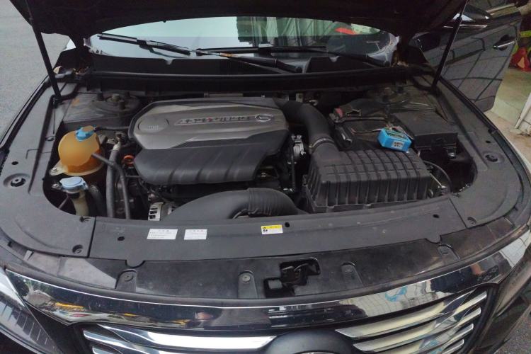 Used GAC Trumpchi GA8 2017 320T Luxury Edition Engine Bay