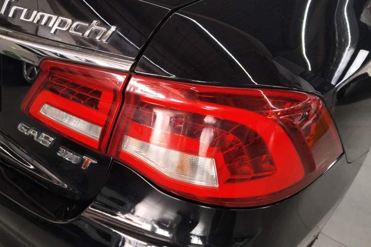Used GAC Trumpchi GA8 2017 320T Luxury Edition Exterior 3