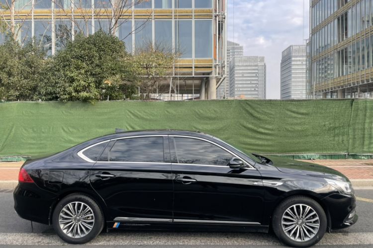 Used GAC Trumpchi GA8 2017 280T Deluxe Edition Exterior 4