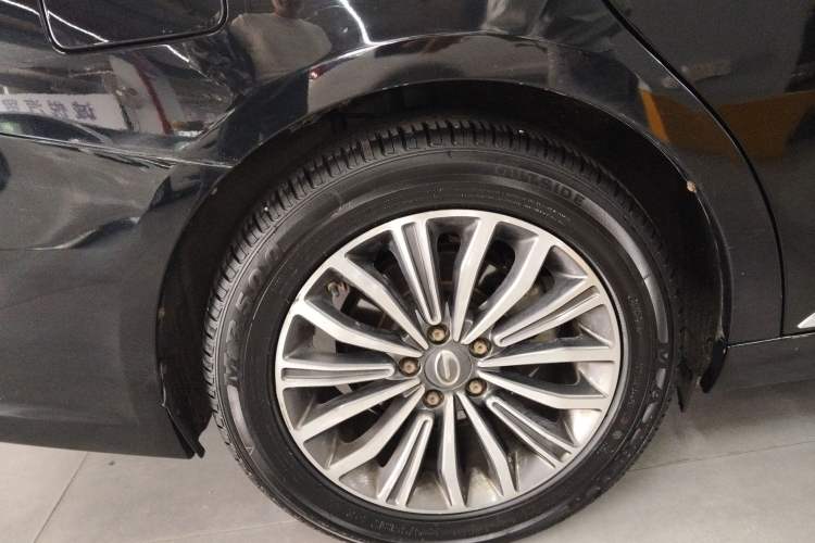 Used GAC Trumpchi GA8 2017 320T Luxury Edition Exterior 5
