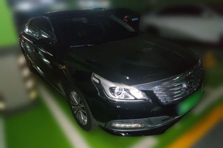 Used GAC Trumpchi GA8 2017 280T Deluxe Edition Front Right 45 Deg