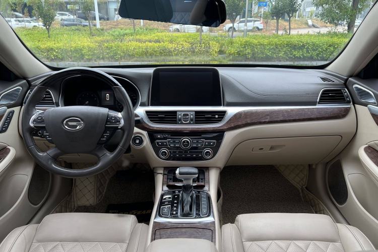 Used GAC Trumpchi GA8 2017 280T Deluxe Edition Interior 1