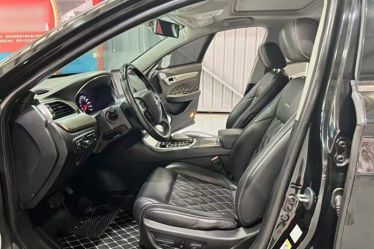 Used GAC Trumpchi GA8 2017 280T Deluxe Edition Interior 2