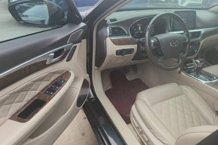 Used GAC Trumpchi GA8 2017 280T Deluxe Edition Interior 2