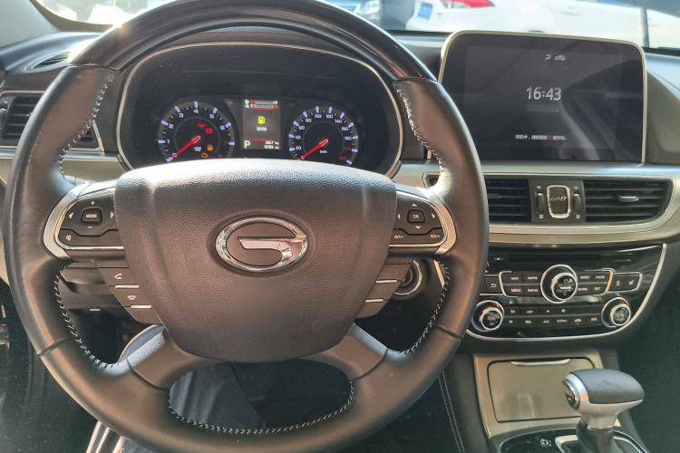 Used GAC Trumpchi GA8 2017 280T Deluxe Edition Interior 2