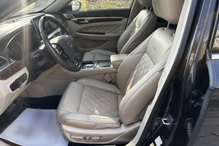 Used GAC Trumpchi GA8 2017 280T Executive Edition Interior 2