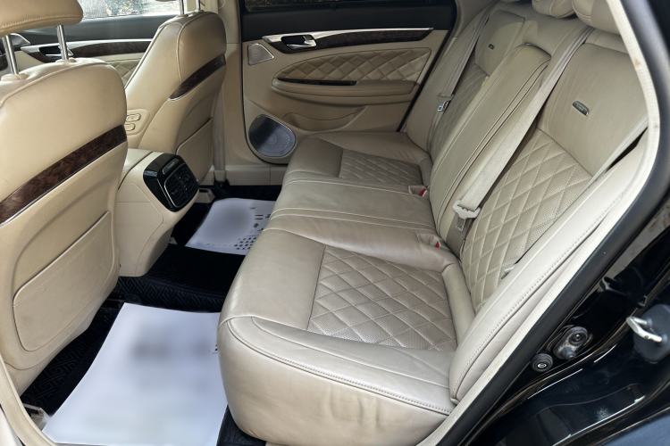 Used GAC Trumpchi GA8 2017 280T Executive Edition Interior 3