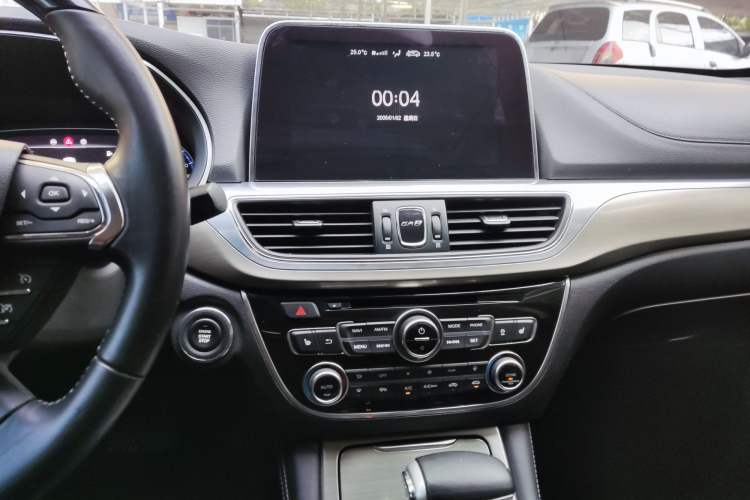 Used GAC Trumpchi GA8 2017 320T Luxury Edition Interior 3