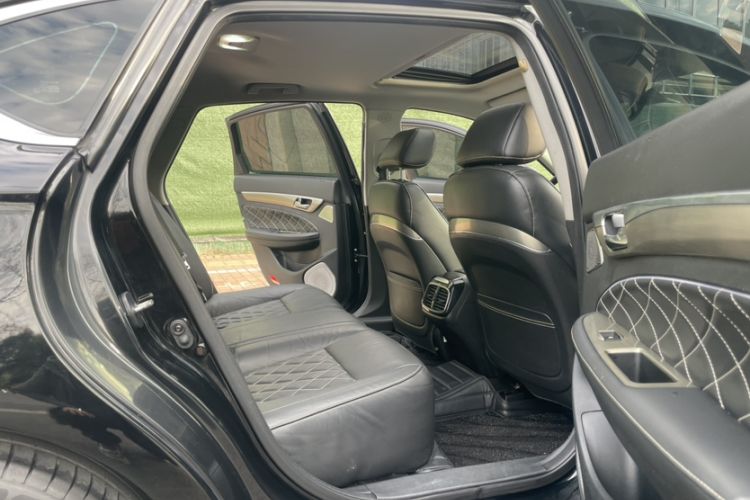 Used GAC Trumpchi GA8 2017 280T Deluxe Edition Interior 4
