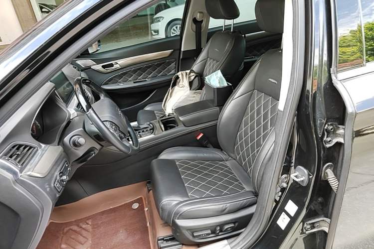 Used GAC Trumpchi GA8 2017 280T Deluxe Edition Left Front Seat