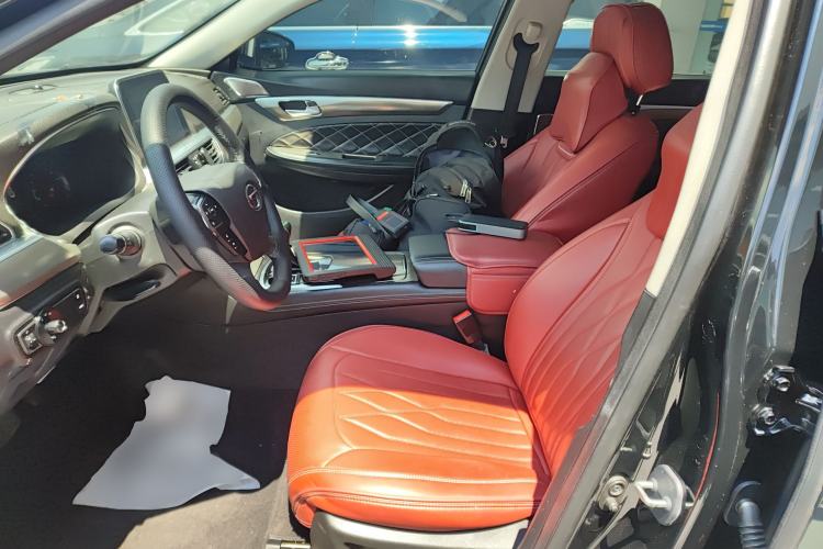 Used GAC Trumpchi GA8 2017 280T Deluxe Edition Left Front Seat
