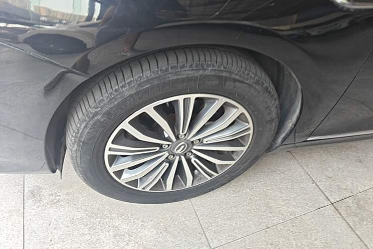 Used GAC Trumpchi GA8 2017 320T Luxury Edition Left Front Wheel Hub
