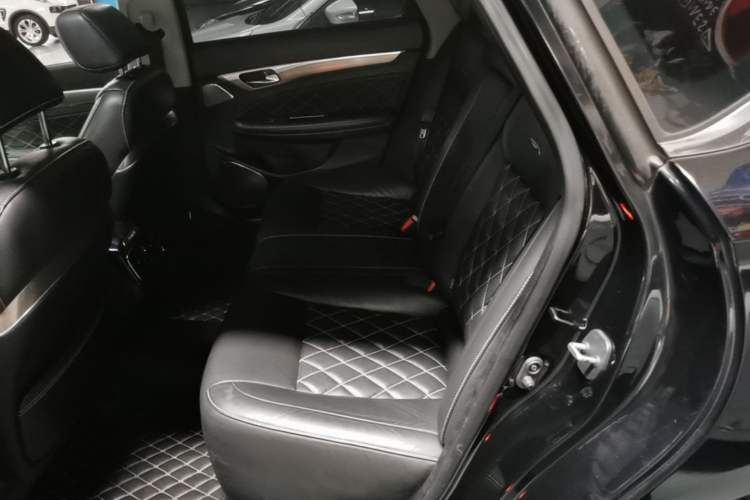 Used GAC Trumpchi GA8 2017 280T Deluxe Edition Left Rear Seat