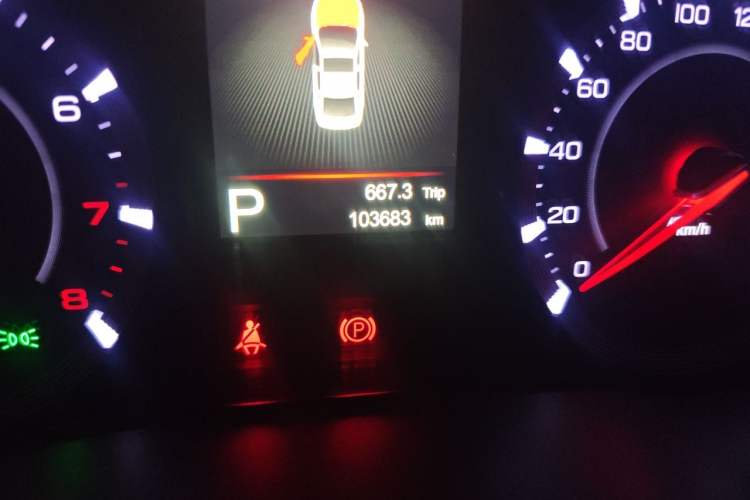 Used GAC Trumpchi GA8 2017 280T Deluxe Edition Odometer Close Up