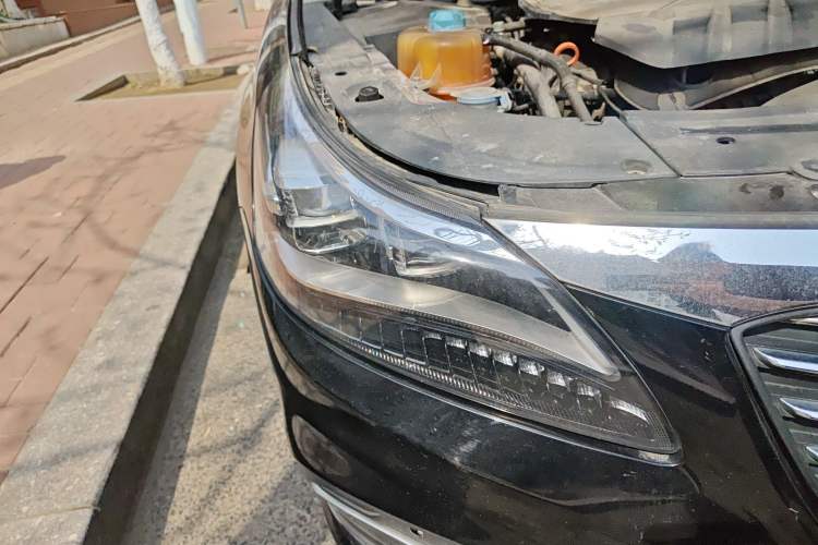 Used GAC Trumpchi GA8 2017 320T Luxury Edition Right Front Headlight