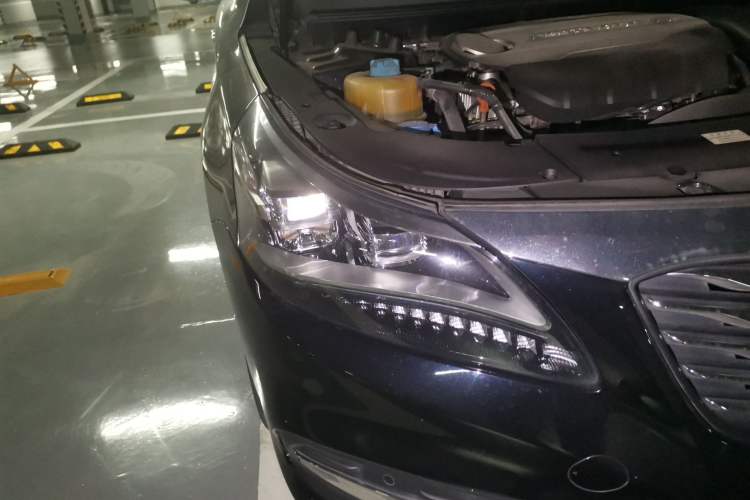 Used GAC Trumpchi GA8 2017 320T Luxury Edition Right Front Headlight