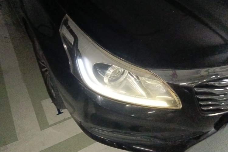 Used GAC Trumpchi GA8 2017 280T Deluxe Edition Right Front Headlight