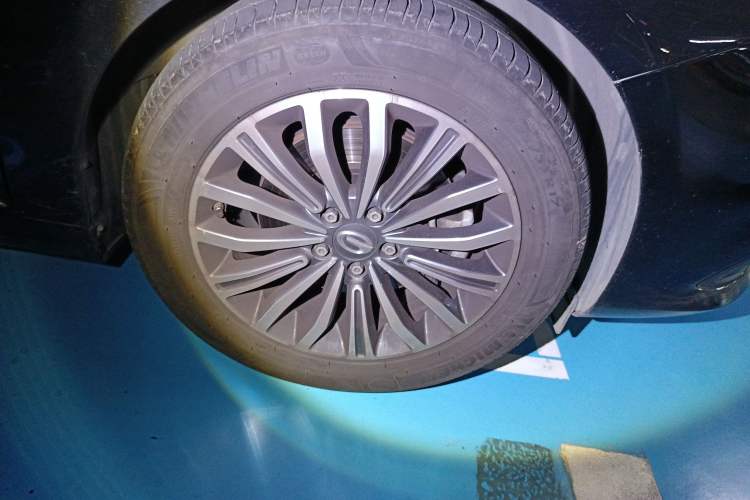 Used GAC Trumpchi GA8 2017 280T Deluxe Edition Right Front Wheel Hub