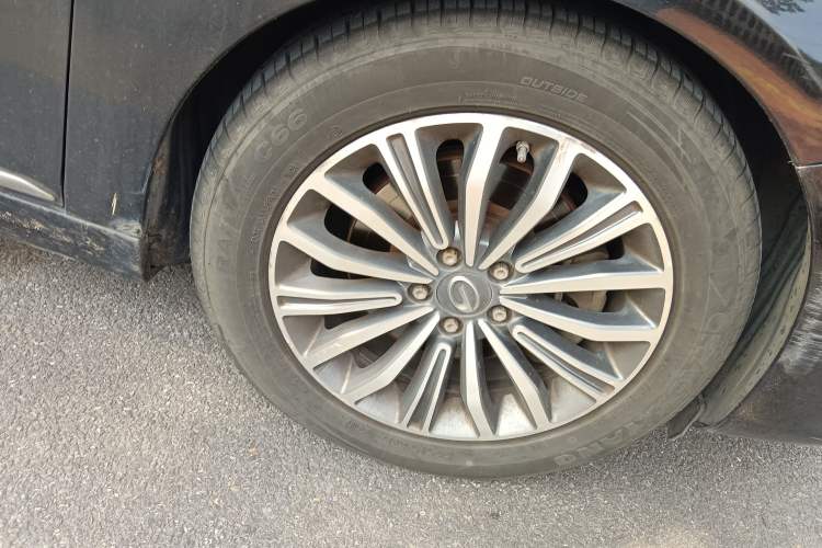 Used GAC Trumpchi GA8 2017 280T Deluxe Edition Right Front Wheel Hub