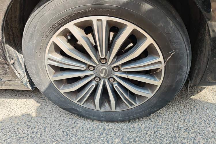 Used GAC Trumpchi GA8 2017 320T Luxury Edition Right Front Wheel Hub