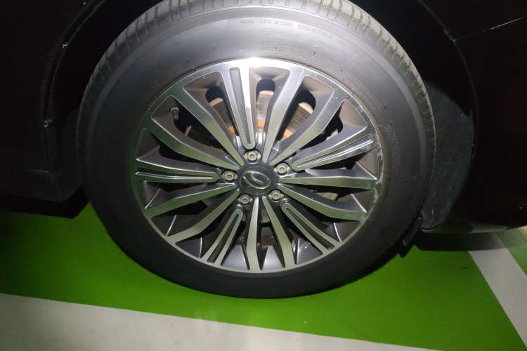Used GAC Trumpchi GA8 2017 280T Deluxe Edition Right Front Wheel Hub