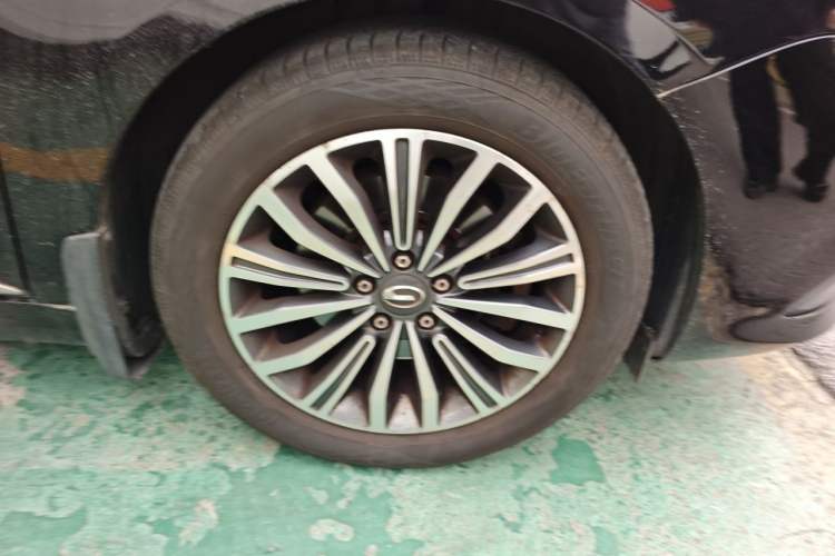 Used GAC Trumpchi GA8 2017 320T Luxury Edition Right Front Wheel Hub