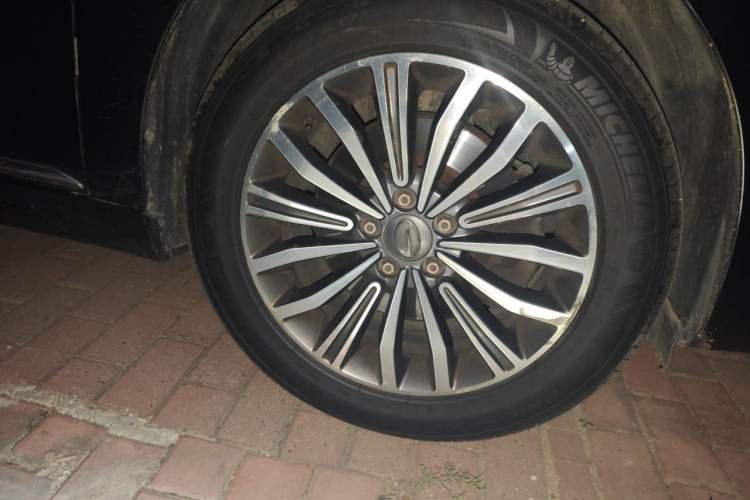 Used GAC Trumpchi GA8 2017 280T Deluxe Edition Right Front Wheel Hub