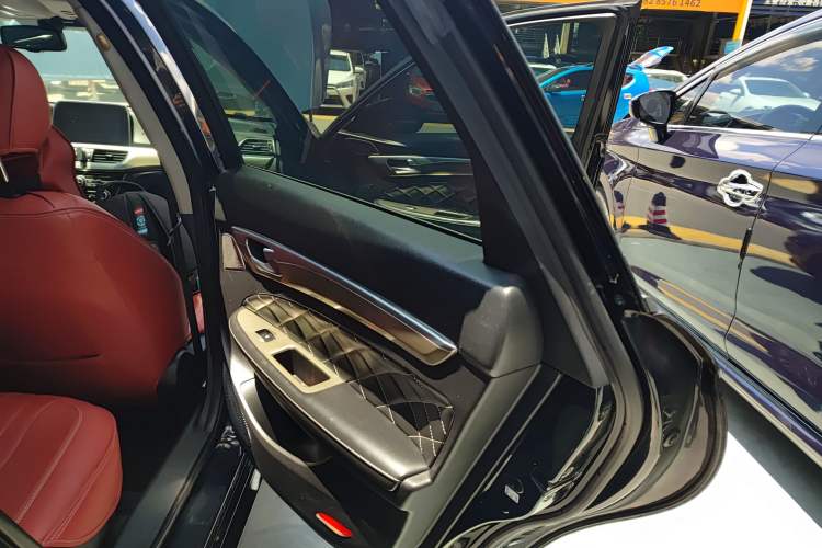 Used GAC Trumpchi GA8 2017 280T Deluxe Edition Right Rear Door Interior