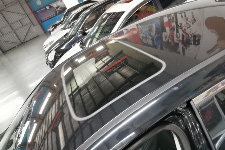 Used GAC Trumpchi GA8 2017 280T Deluxe Edition Roof