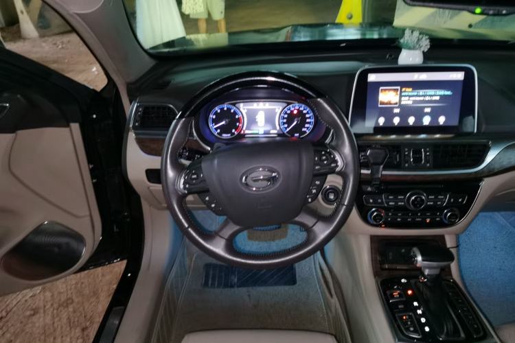 Used GAC Trumpchi GA8 2017 320T Ultimate Edition Steering Wheel
