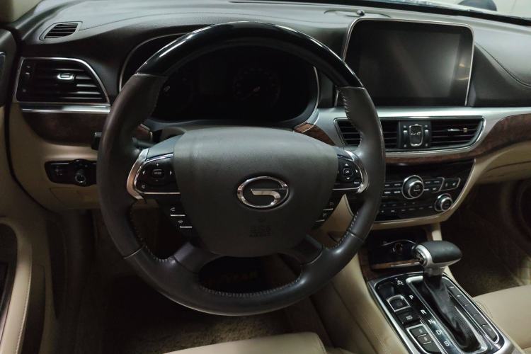 Used GAC Trumpchi GA8 2017 280T Deluxe Edition Steering Wheel